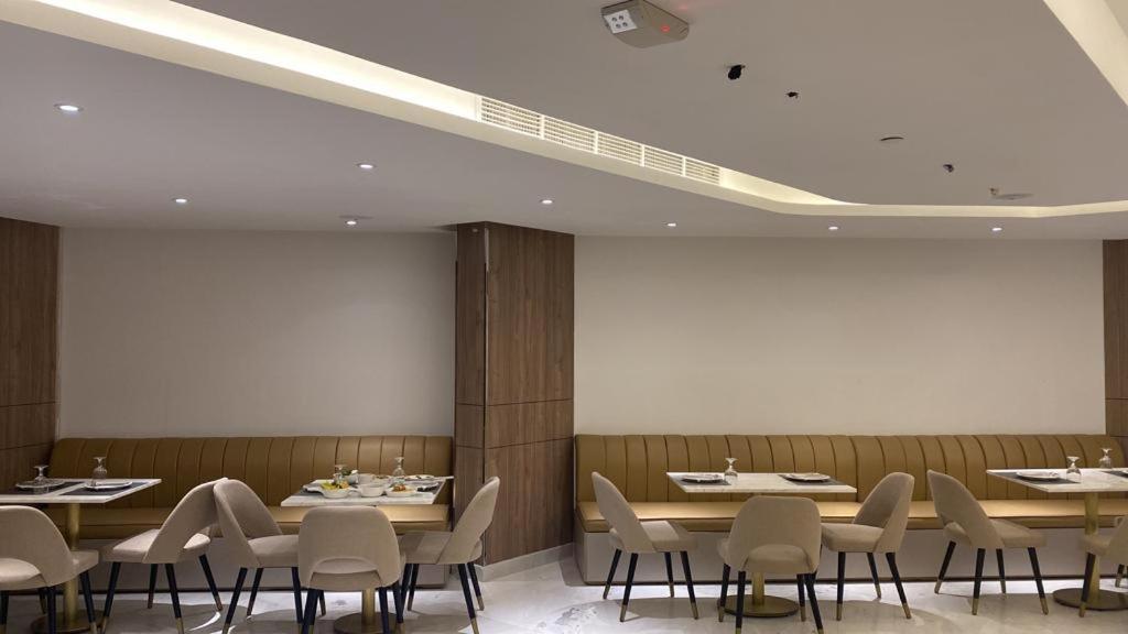 Corp Executive Hotel Doha Suites Exterior foto