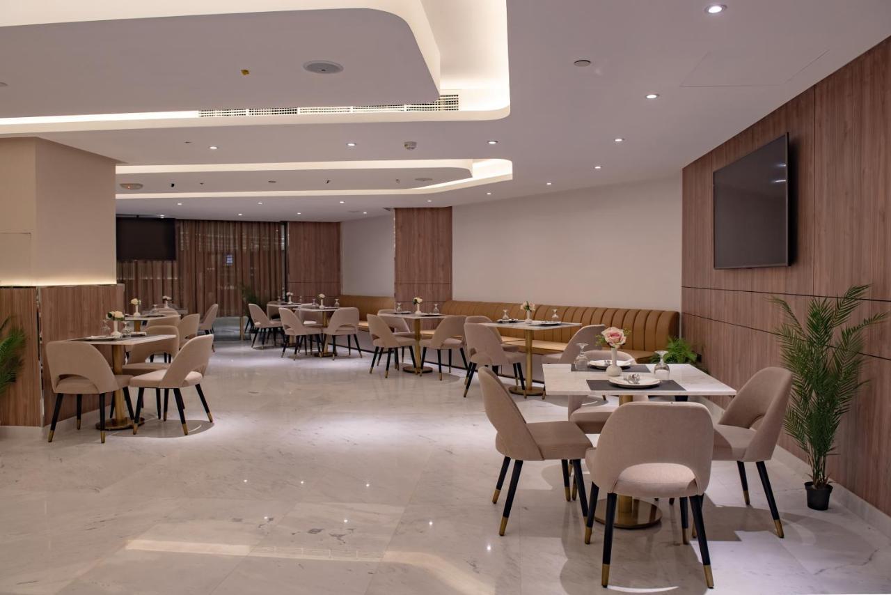 Corp Executive Hotel Doha Suites Exterior foto